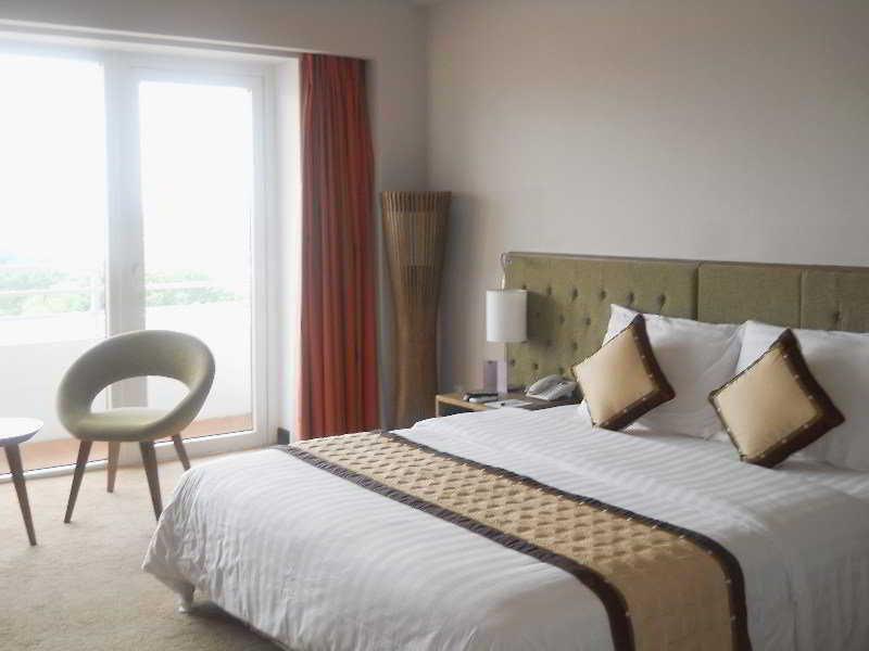 Muong Thanh Holiday Hue Hotel Экстерьер фото