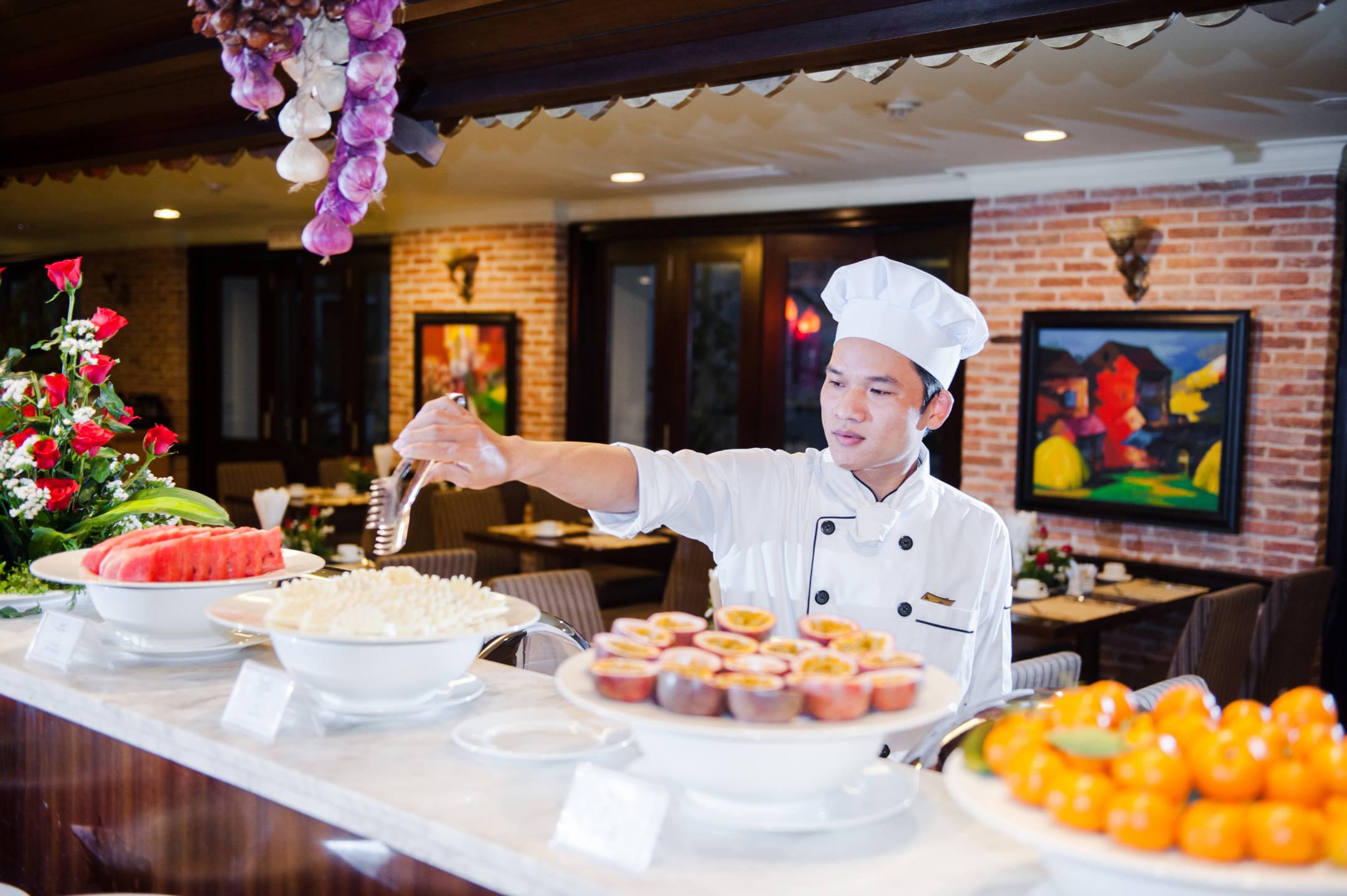 Muong Thanh Holiday Hue Hotel Экстерьер фото