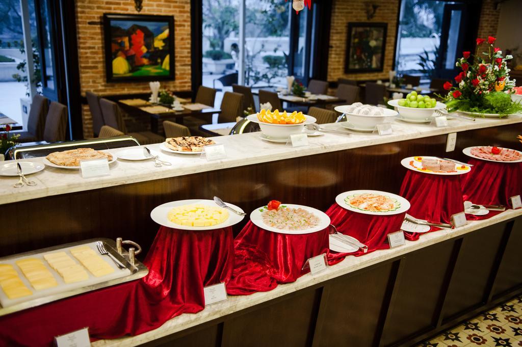 Muong Thanh Holiday Hue Hotel Экстерьер фото