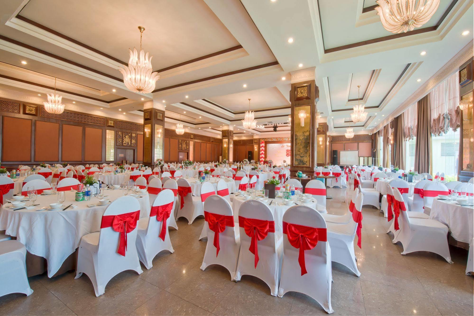 Muong Thanh Holiday Hue Hotel Экстерьер фото