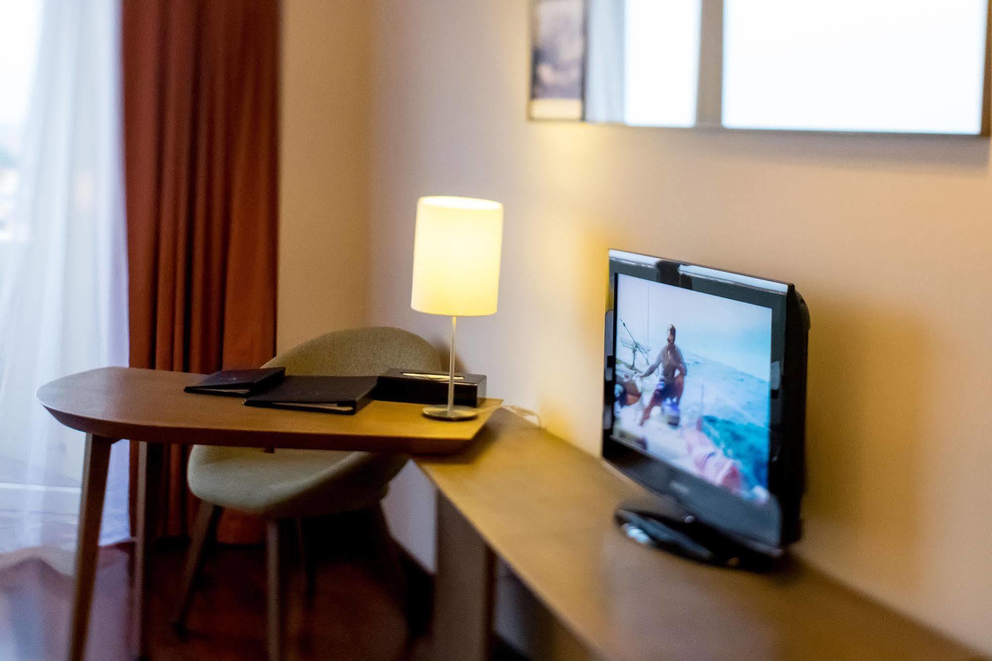 Muong Thanh Holiday Hue Hotel Экстерьер фото
