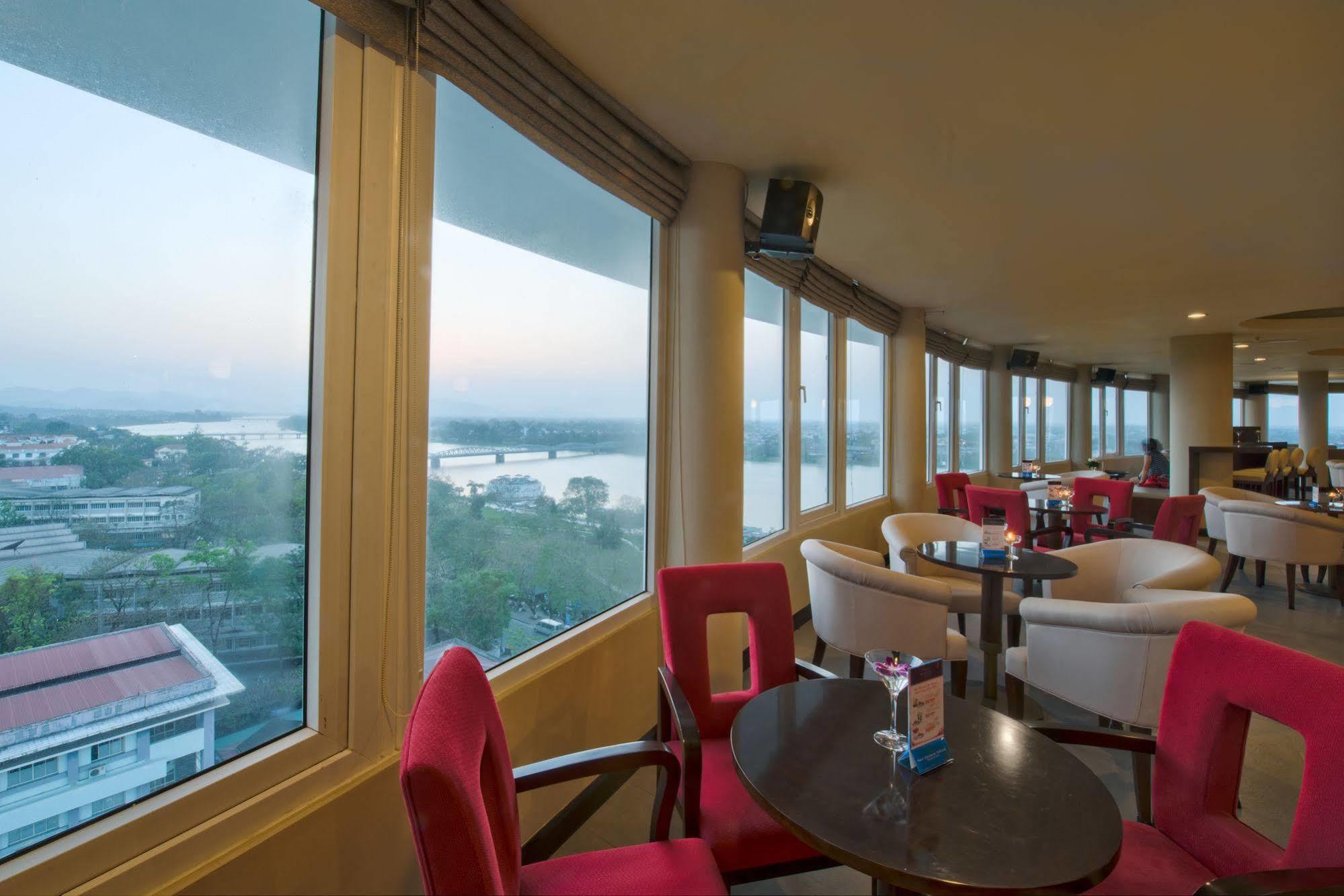Muong Thanh Holiday Hue Hotel Экстерьер фото